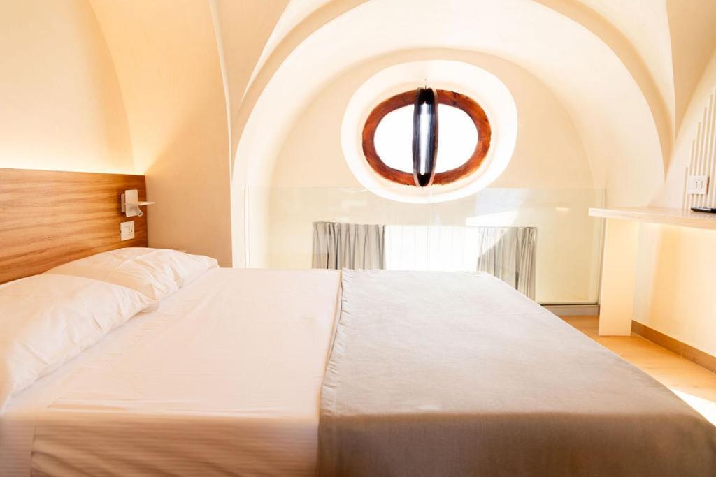 Sun Serenity Suite トロペーア エクステリア 写真