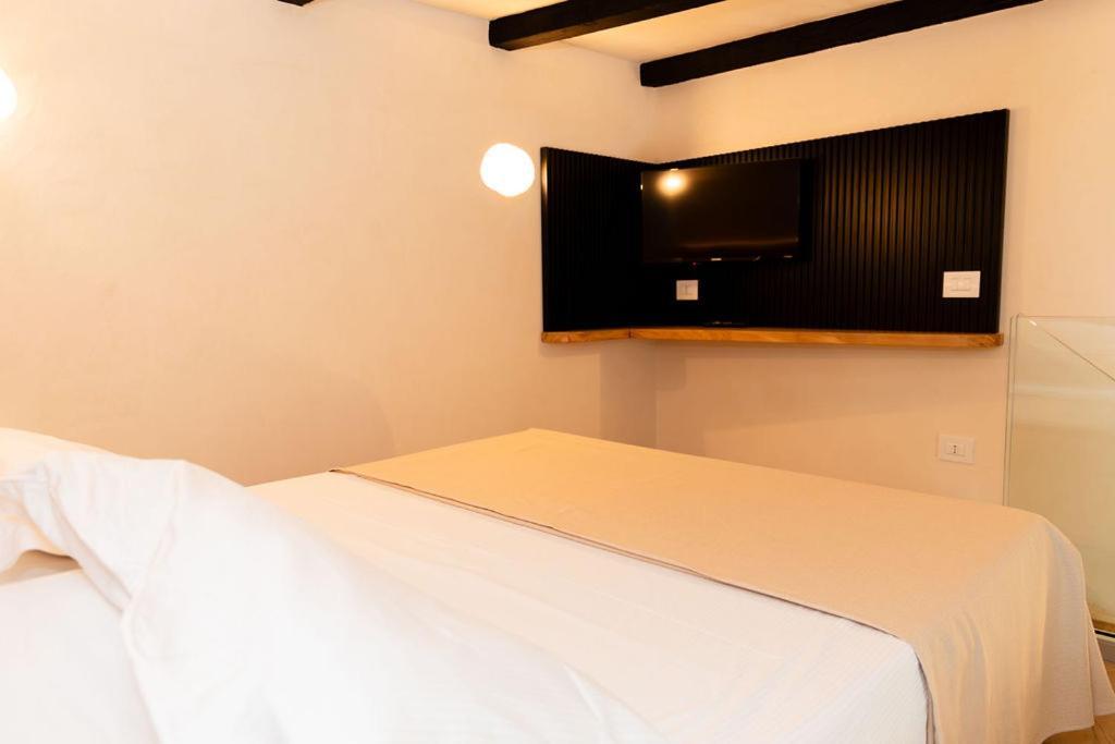Sun Serenity Suite トロペーア エクステリア 写真