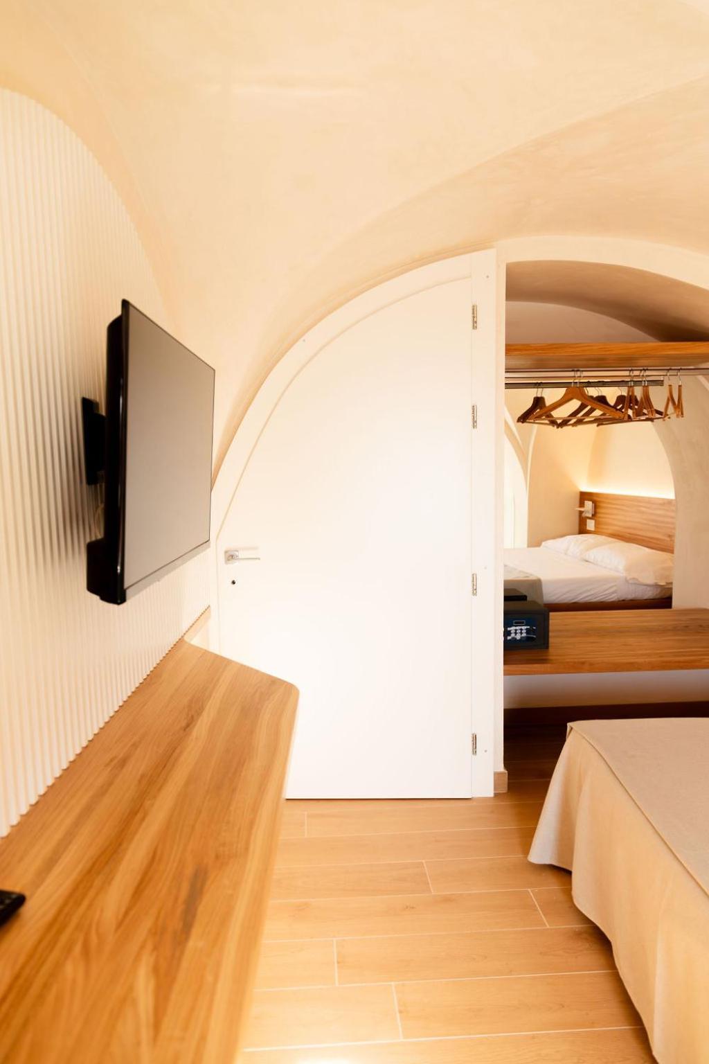 Sun Serenity Suite トロペーア エクステリア 写真