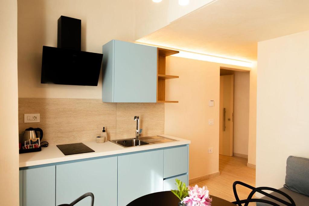 Sun Serenity Suite トロペーア エクステリア 写真
