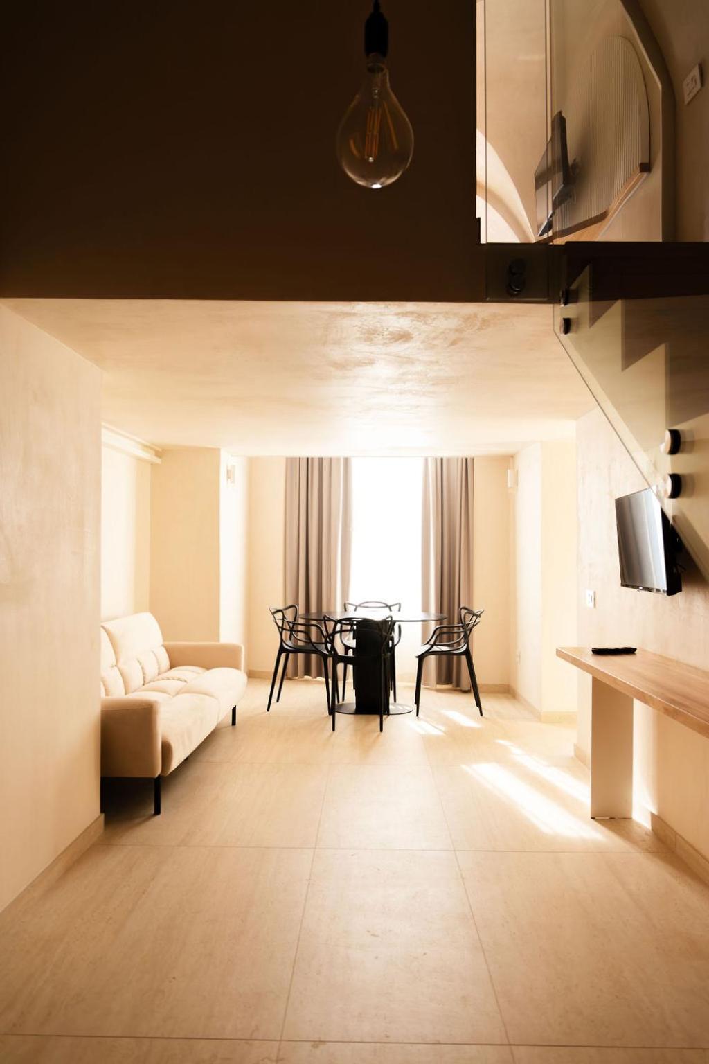 Sun Serenity Suite トロペーア エクステリア 写真