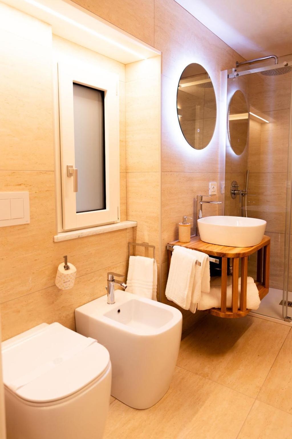 Sun Serenity Suite トロペーア エクステリア 写真